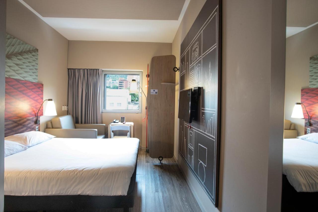 Hotel Ibis Cali Granada Kültér fotó