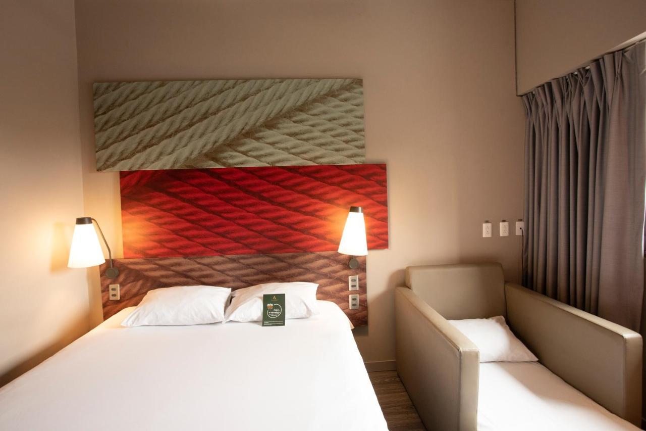 Hotel Ibis Cali Granada Kültér fotó